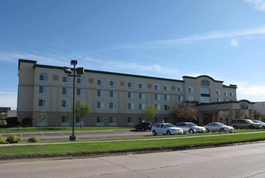 Hotel La Quinta By Wyndham Omaha Airport Downtown à Carter Lake Extérieur photo
