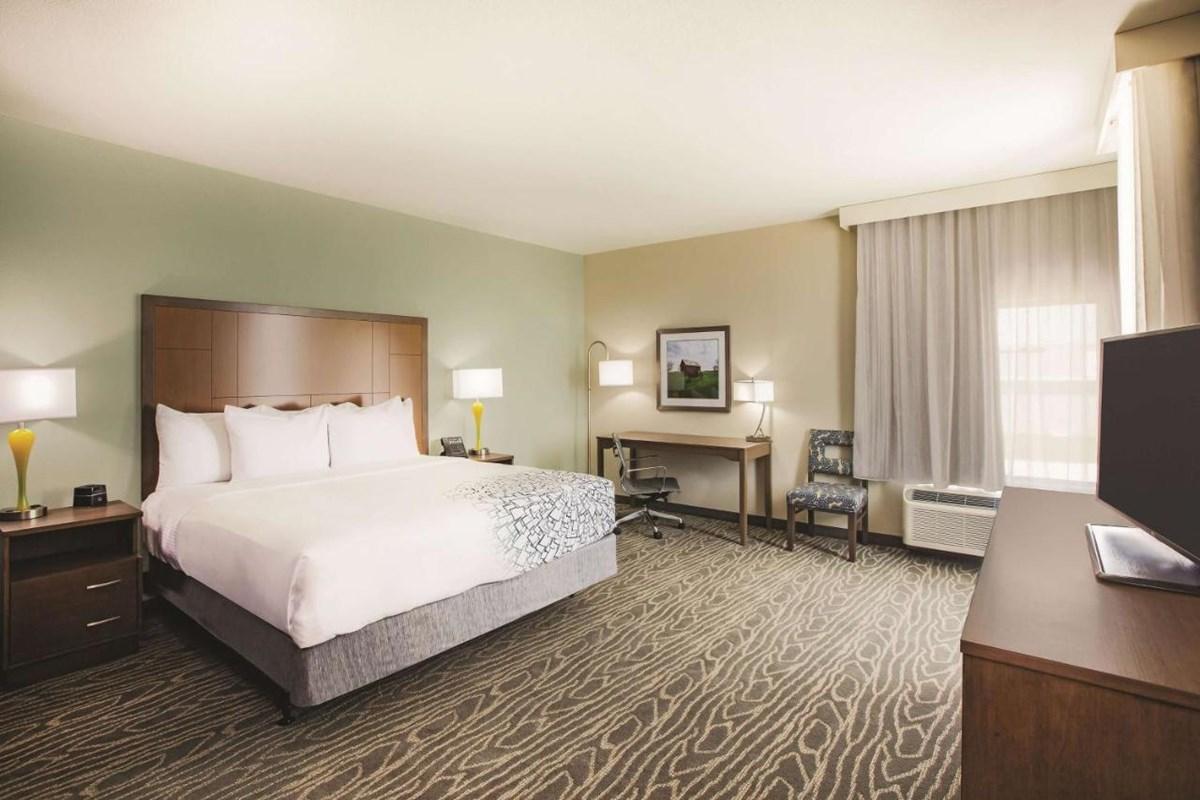 Hotel La Quinta By Wyndham Omaha Airport Downtown à Carter Lake Extérieur photo