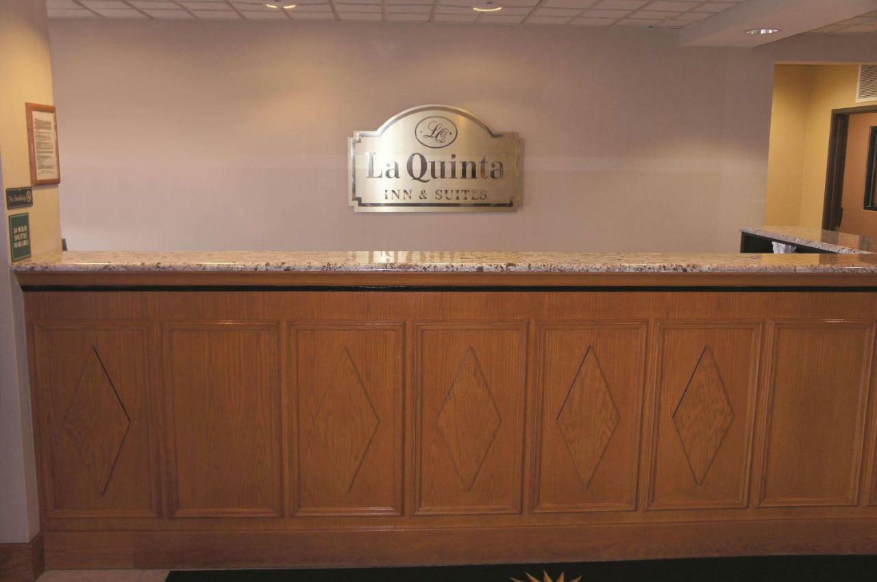 Hotel La Quinta By Wyndham Omaha Airport Downtown à Carter Lake Extérieur photo