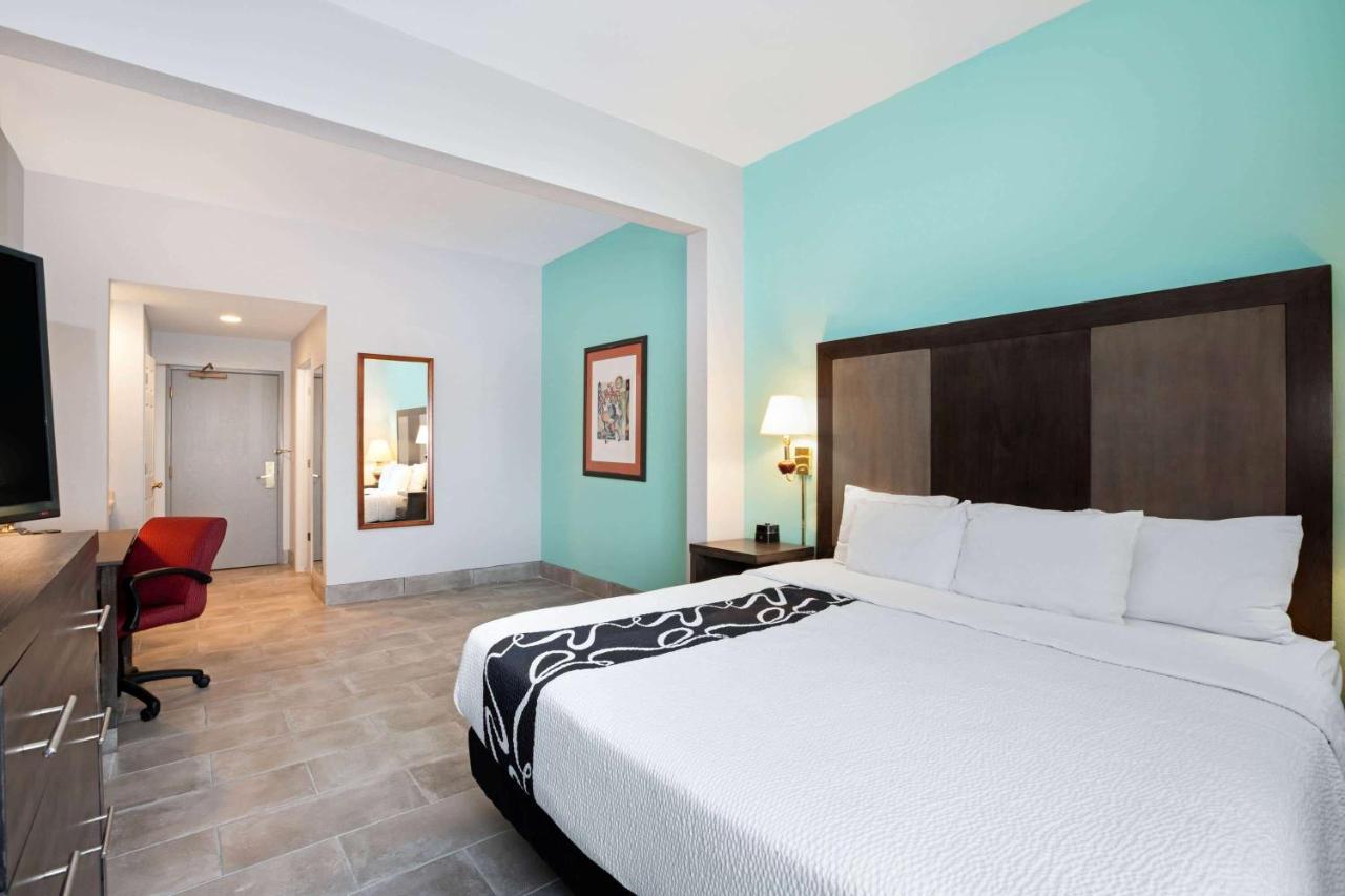 Hotel La Quinta By Wyndham Omaha Airport Downtown à Carter Lake Extérieur photo