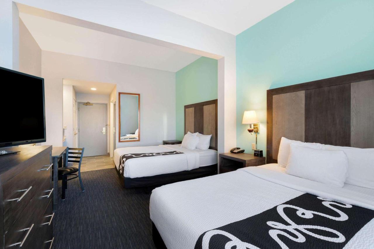 Hotel La Quinta By Wyndham Omaha Airport Downtown à Carter Lake Extérieur photo