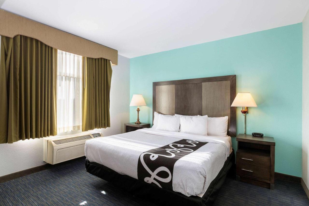 Hotel La Quinta By Wyndham Omaha Airport Downtown à Carter Lake Extérieur photo